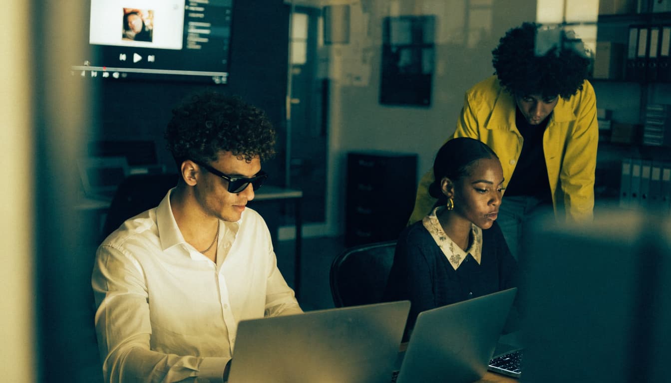 YouTube Creators Are Dominating AI Search — Here's What Blog Publishers in Dubai Must Do Now